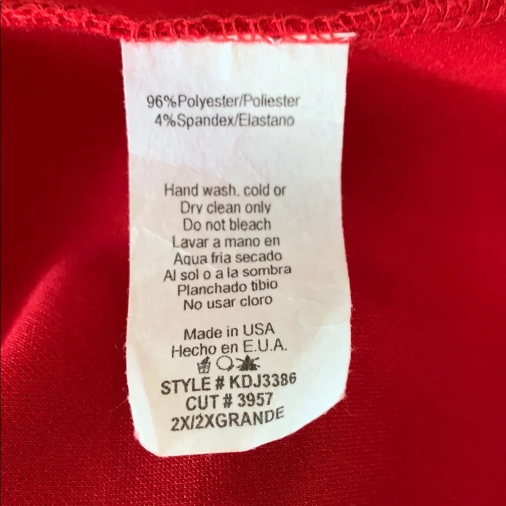 RED FASHIONNOVA DRESS - Picture 6 of 6